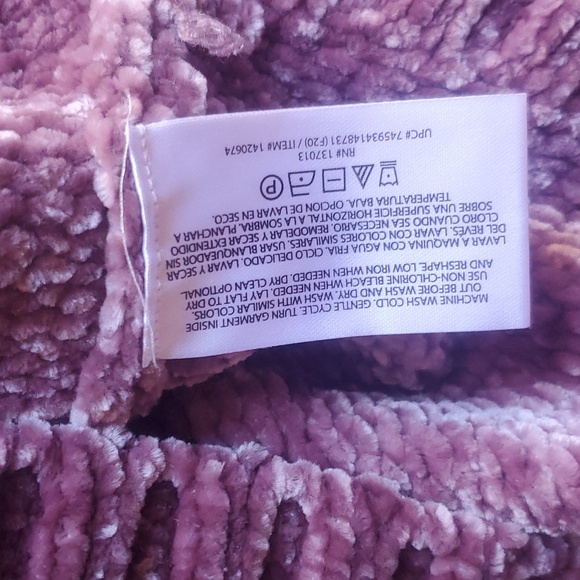 Orvis Pink Crushed Velvet Pullover Sweater. - Picture 8 of 10